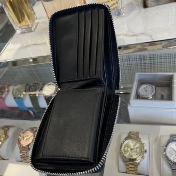 NWT COOPER 362LCOF3B HEMP/BROWN
BILLFOLD W ZIP ON POCKET $158 - Picture 5 of 6